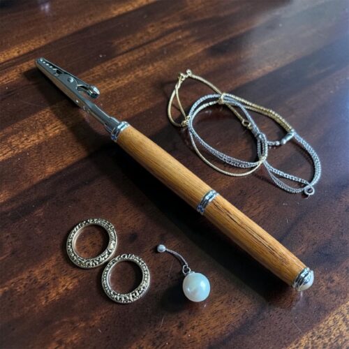 Bracelet Helpers