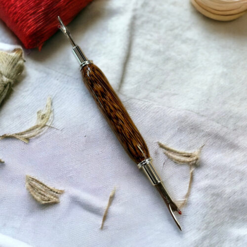 Seam Ripper with Red Palm