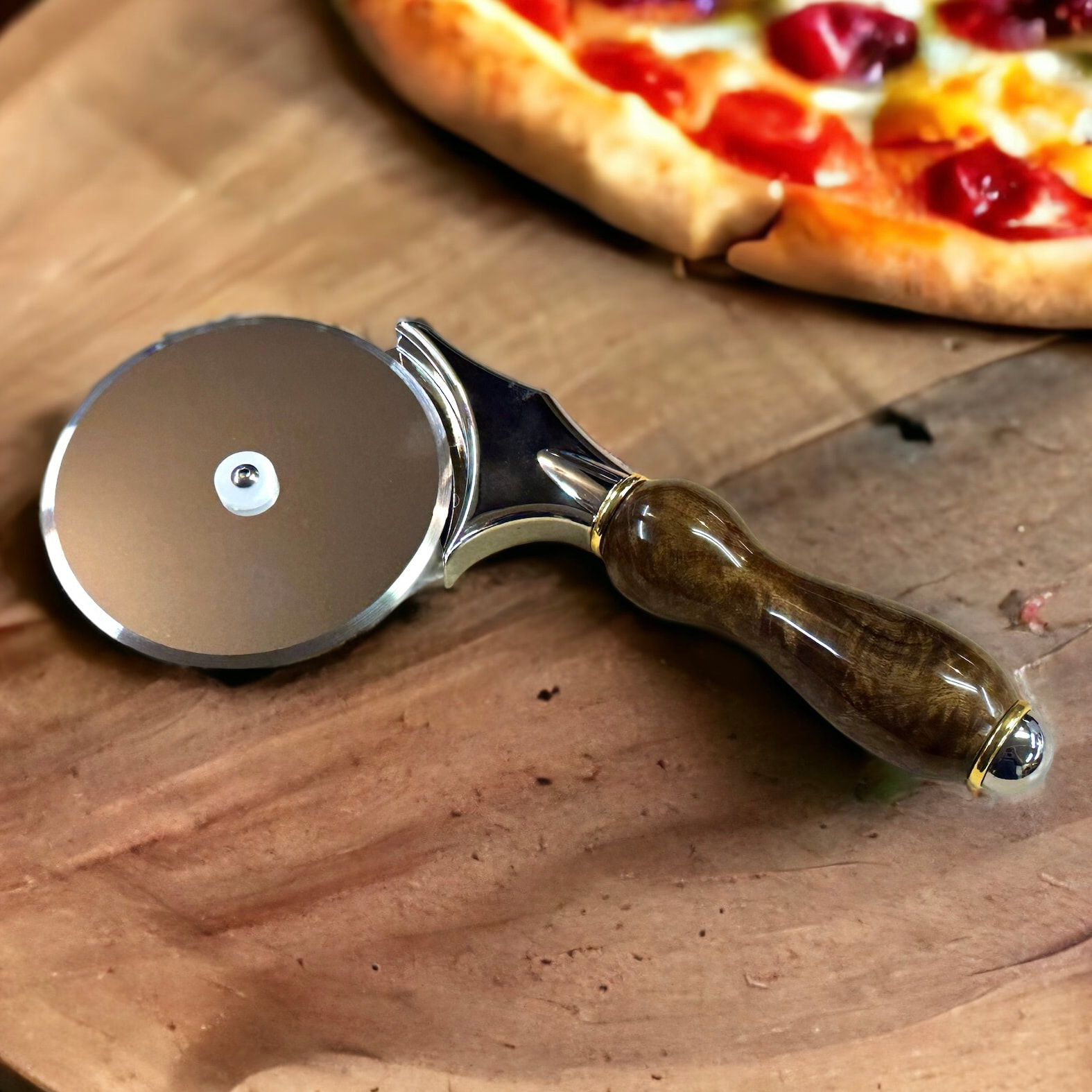 Canxan Burl Pizza Cutter